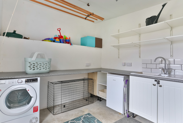 Anchorage Cottage - Utility room
