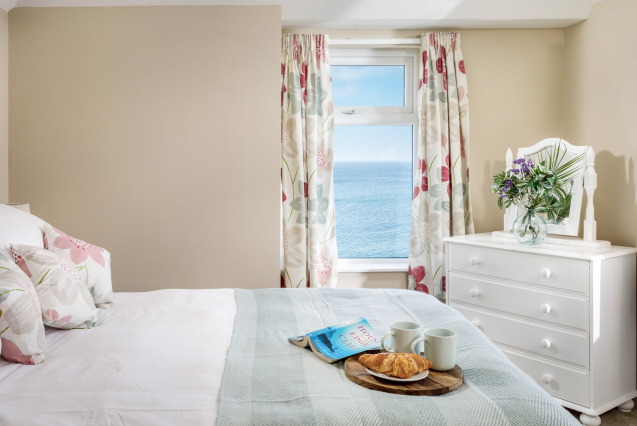 Sea Cottage - Double bedroom
